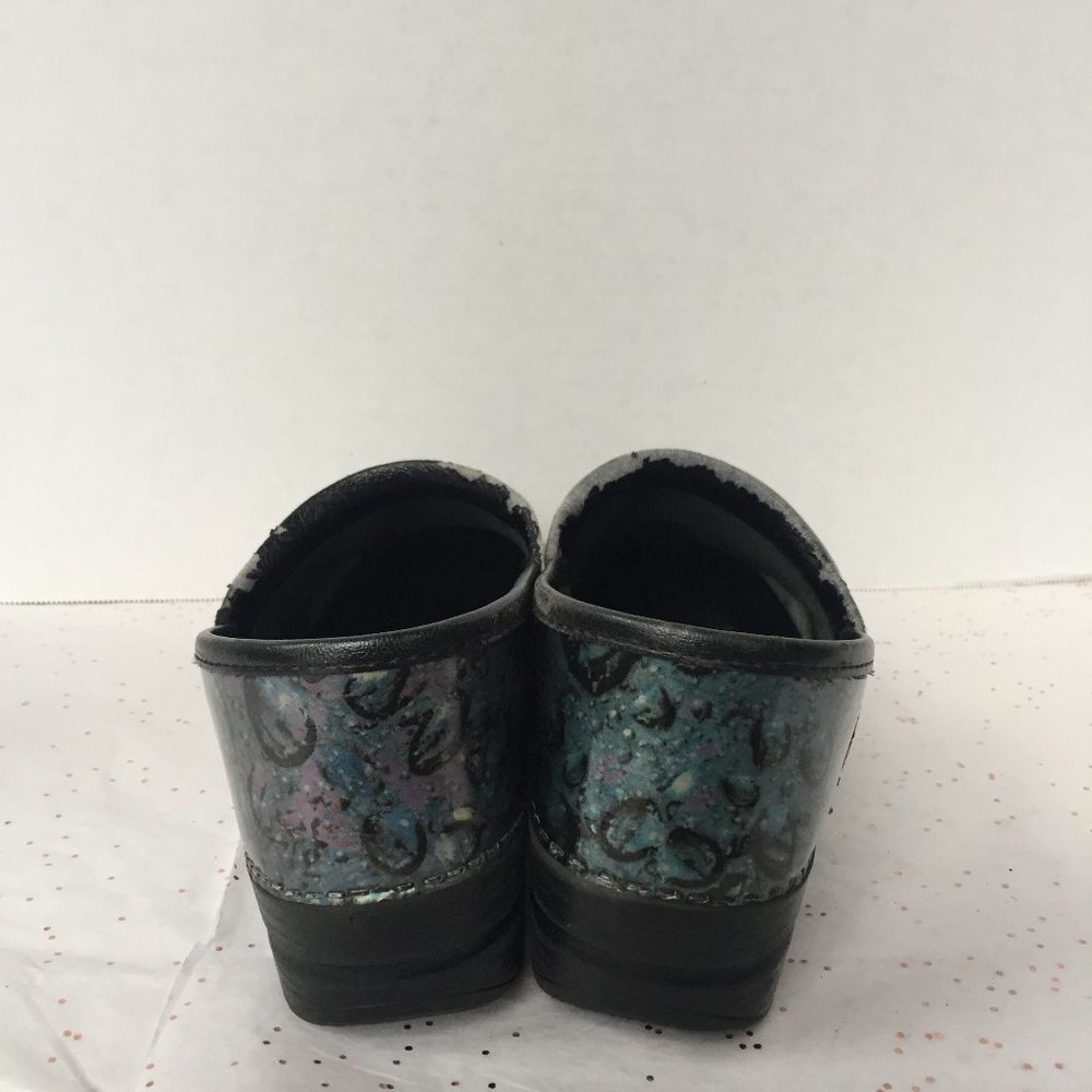 Dansko Blue Gray Patent Patterned Clog - Size 39 - image 4
